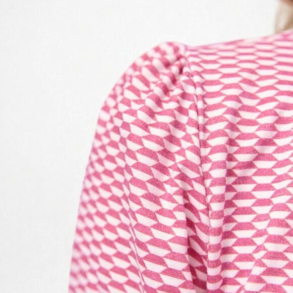 MARIE BIRDIE "Amore" Lightweight Golf Top - Rose Pink - NEW WITH TAGS! - Picture 4 of 13